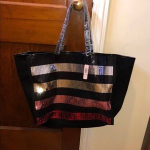 Victoria’s Secret tote